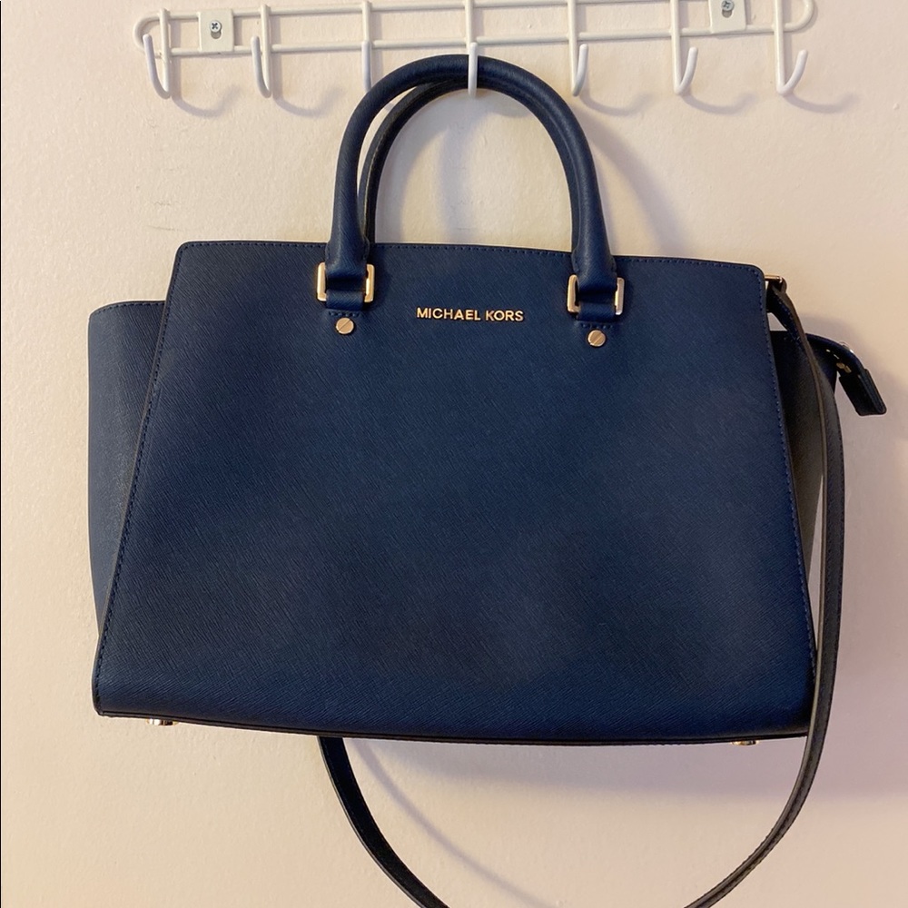 Like New Michael Kors Selma Satchel Handbag Navy